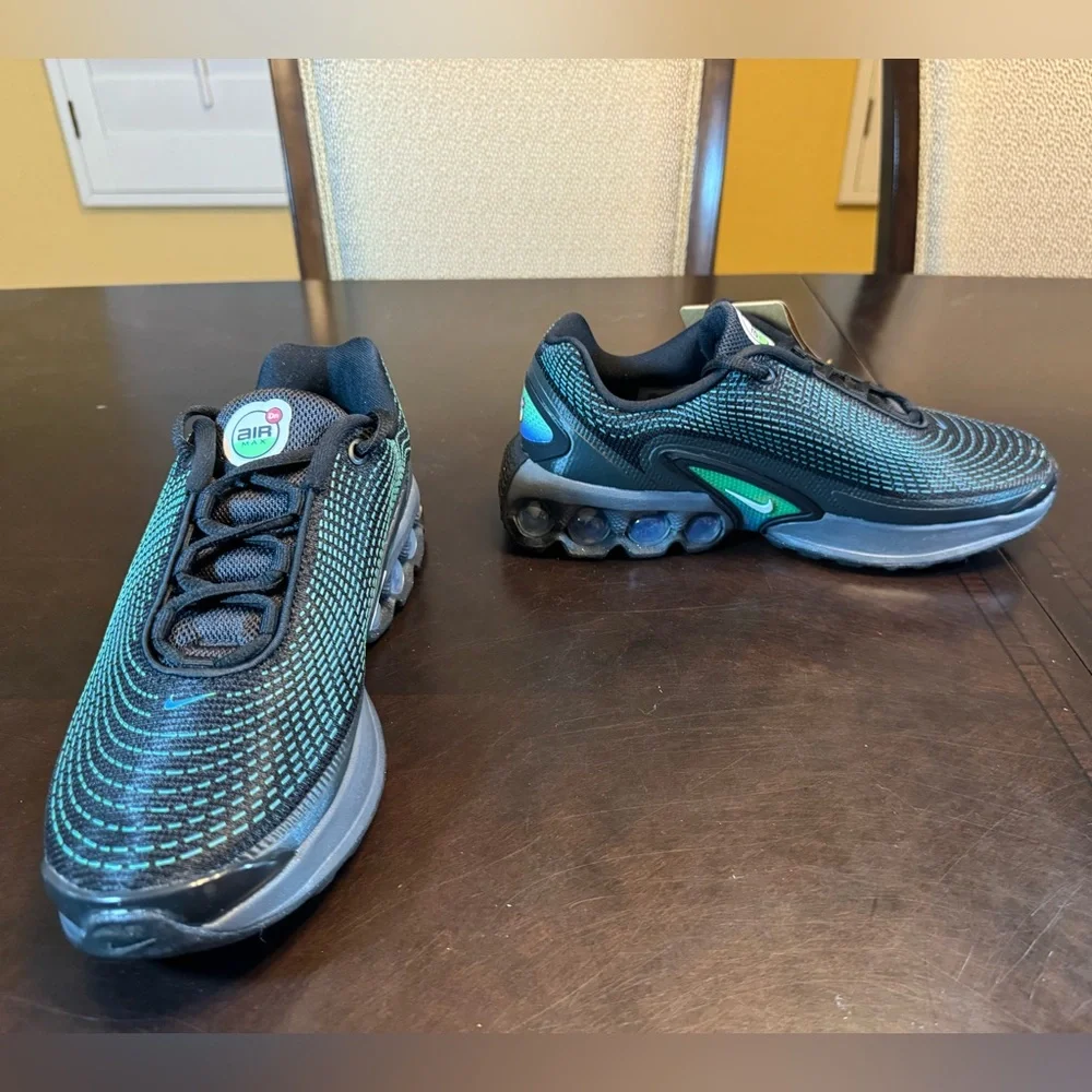 New Nike Air Max DN Black Green Sneaker Shoes Size US 6.5Y
